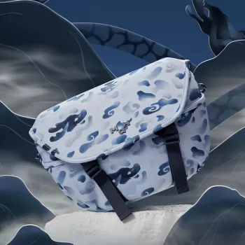 Dragon Print Crossbody Bag: Hands-Free Style & Luck